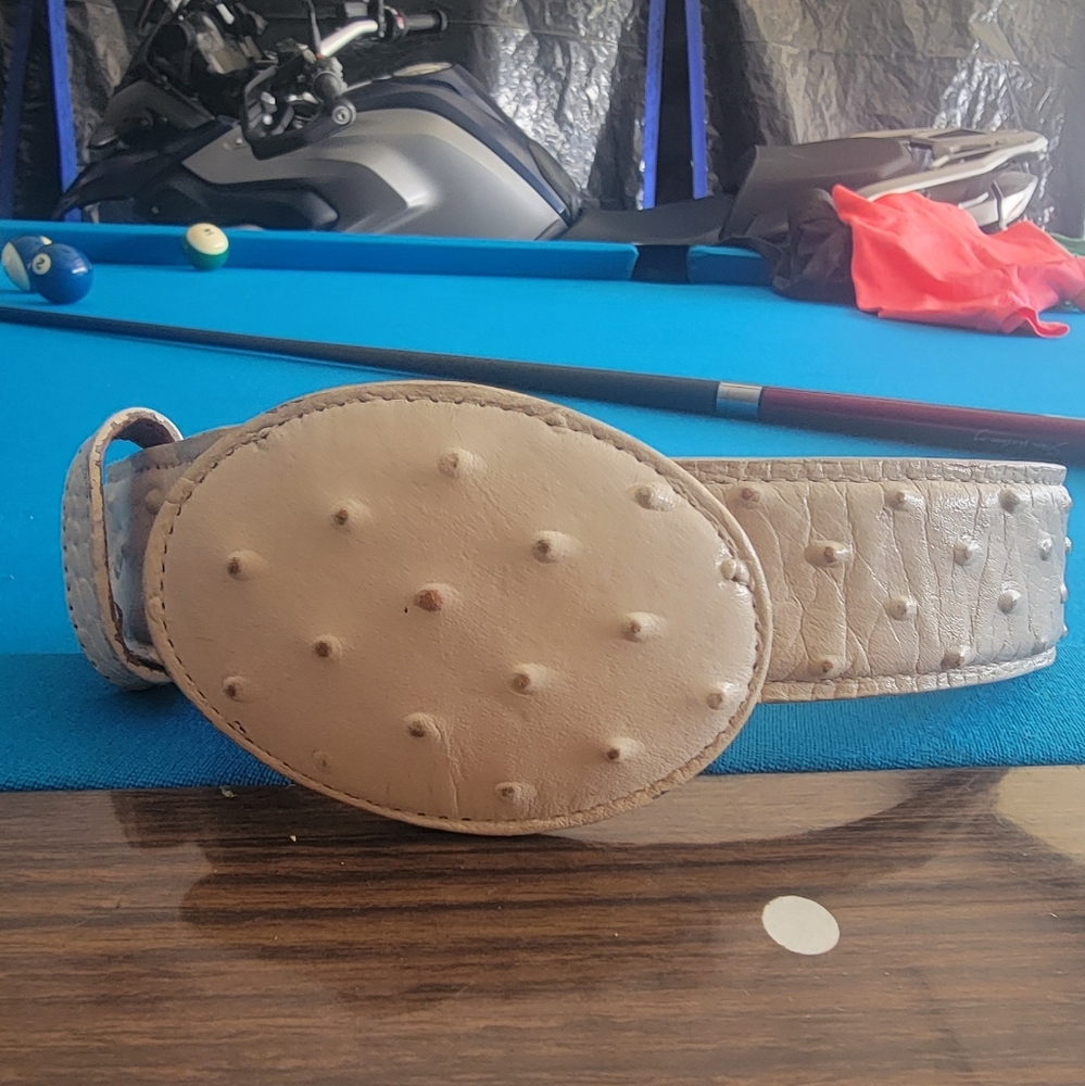 Elegant Cream Textured Women's Belt